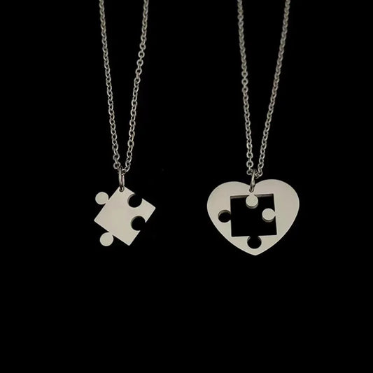 2Pcs/Set Simple Puzzle Heart Matching Pendant Couple Matching Necklace Couple Good Friends Ladies Men Hip Hop Sweater Chain