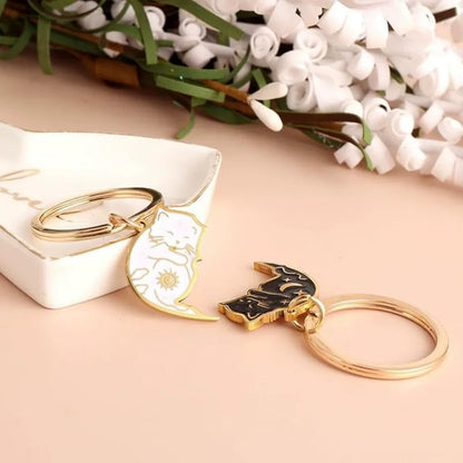 2Pcs Stainless Steel Black White Cat Necklace Love Embrace Cat Matching Couple Pendant Necklaces BFF Jewelry for Women Friend