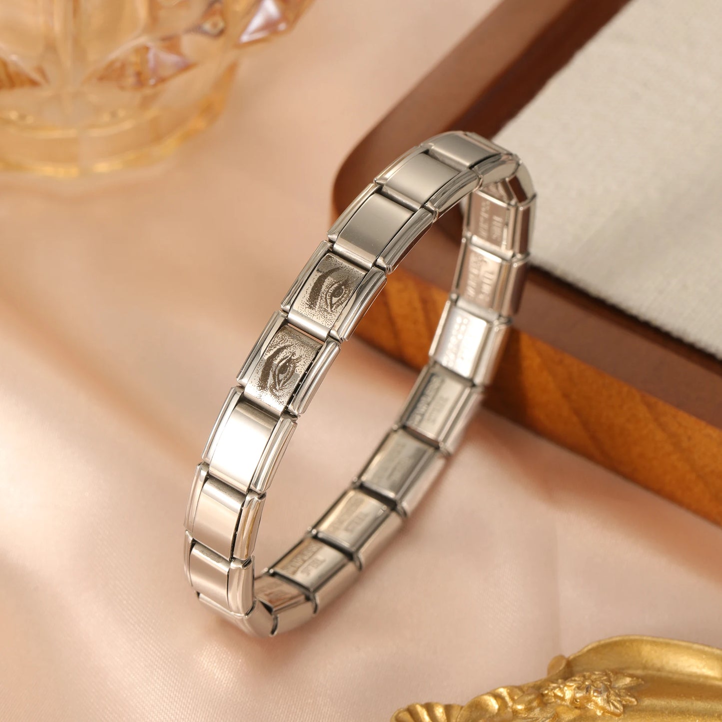 Carved Eye Jewelry Italian Custom Photo Bracelet Stainless Steel Spring Bracelet Personalized Valentine's Day Gift for Couples